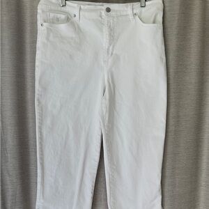 Gloria Vanderbilt Women's Straight Leg White Capri Jeans